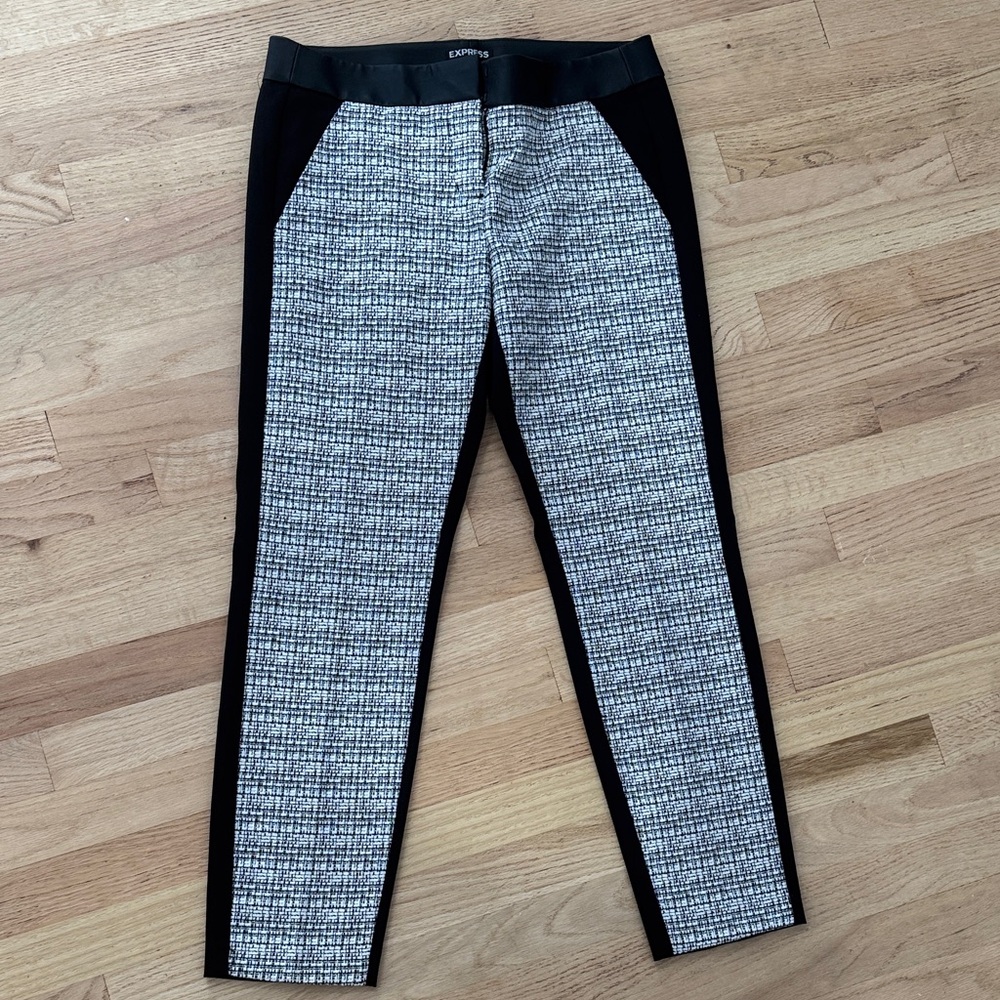 Express Black and White Pattern Dress Pants